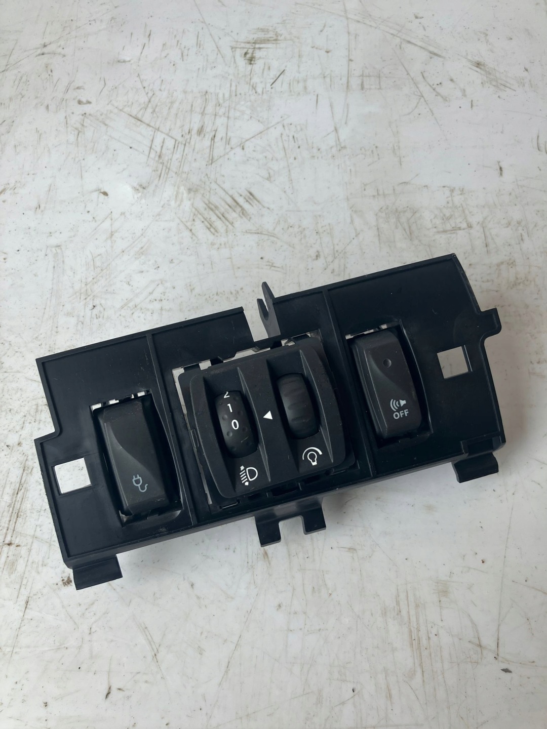 light switch LADOWANIA ZOE 251900567R
