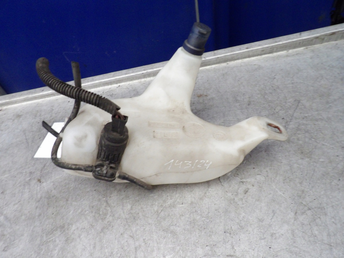 FIAT PUNTO II BEHÄLTER SPRITZDÜSE LIFT 1,2B