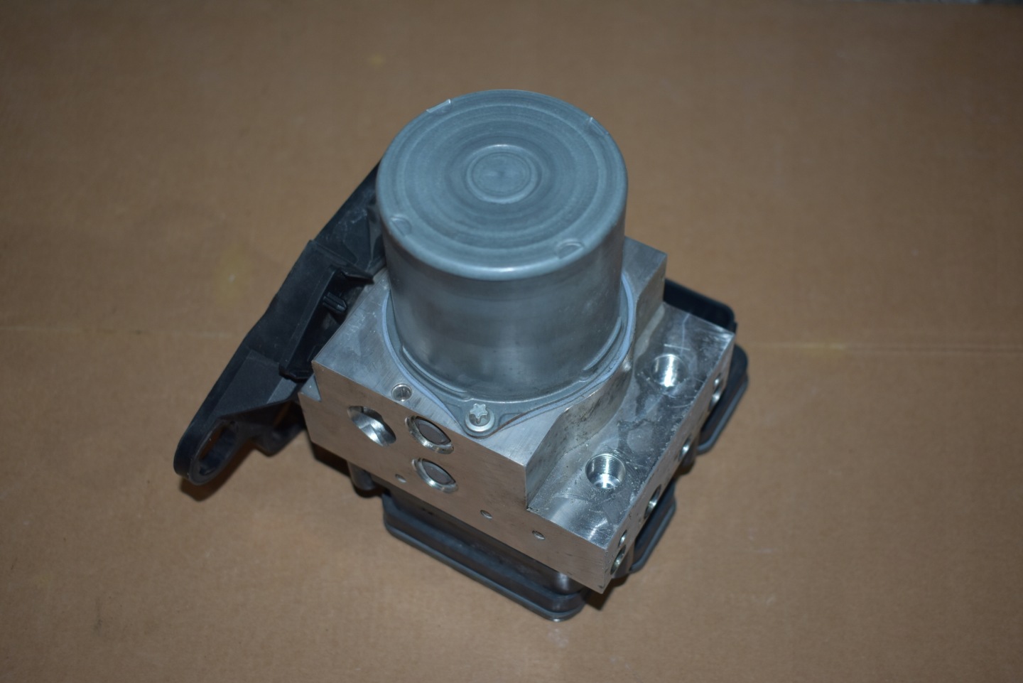 IDEALNA pump control unit ABS PORSCHE CAYENNE 9Y 1