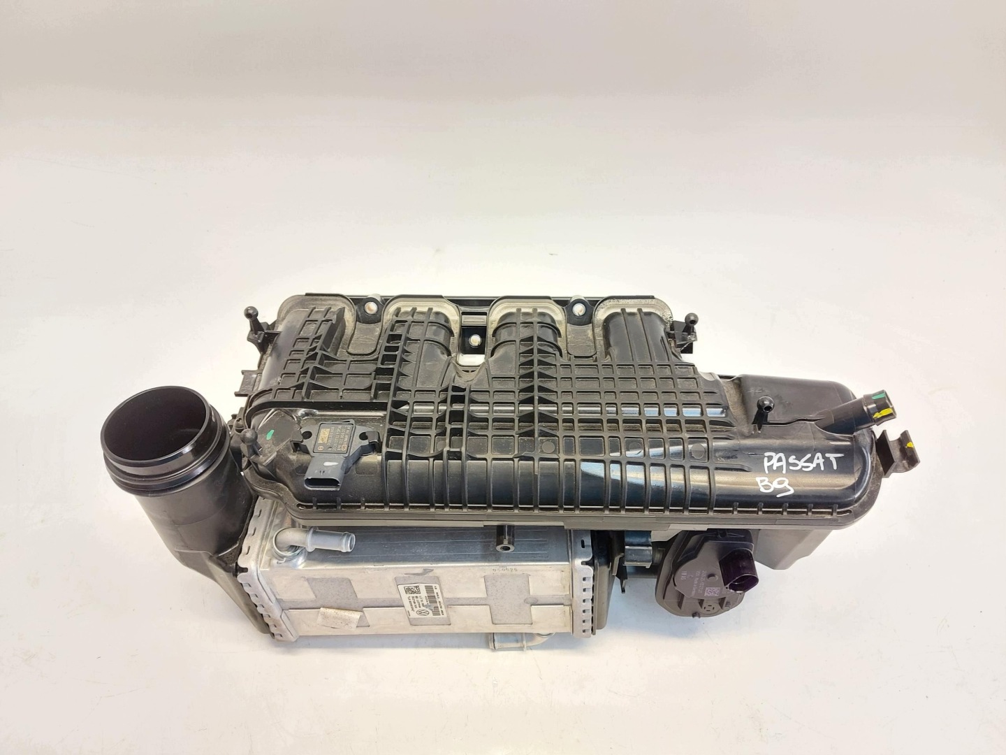 Passat R B9 3J0 intake manifold intercooler regulator 1.5e-tsi 05e145785d