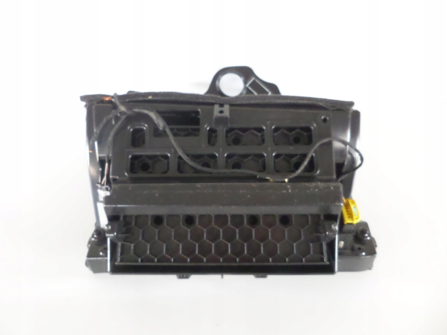 passenger compartment consoles plato right VW PASSAT B6 05