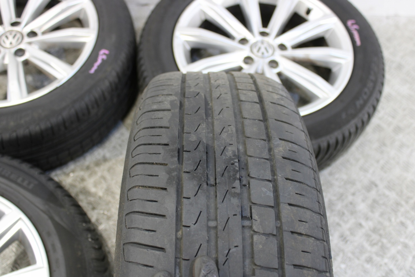 wheels discs disc 215/55 R17 3G0601025D VW PASSAT B8 3G0 3G9