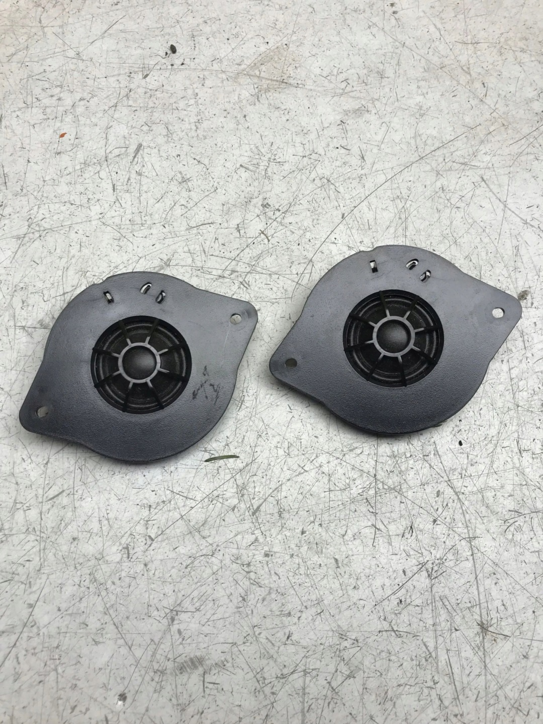 speaker consoles left right AUDI Q5 8R0035399