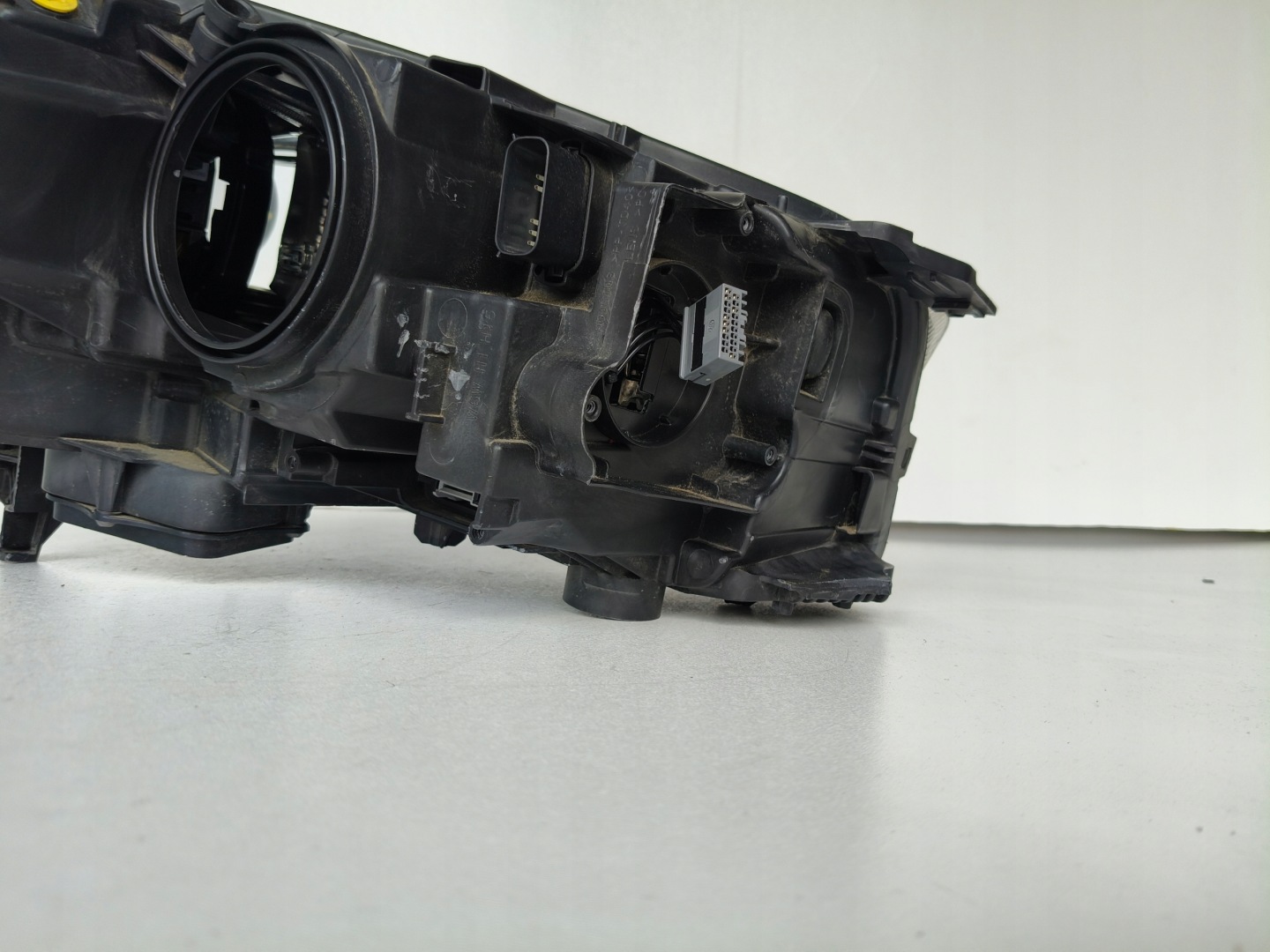 light left REFLEKTOR FORD KUGA MK2 16- LIFT XENON LED positioning CIEMNY
