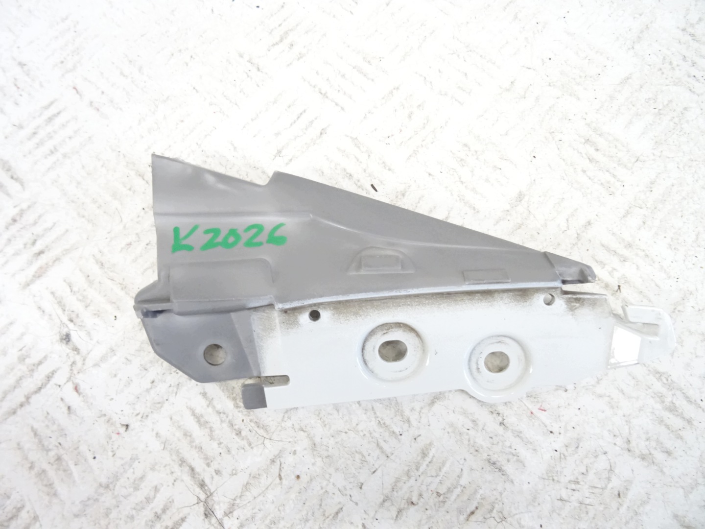 bumper bracket right front TOYOTA AYGO II 52537-0H020