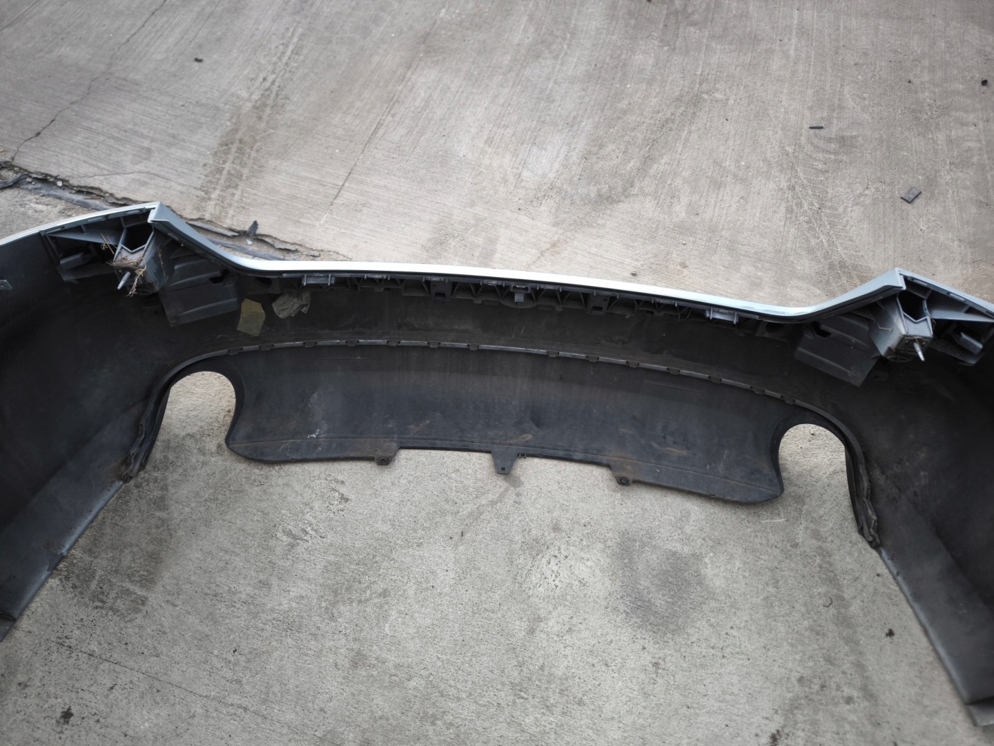 bumper rear part AUDI A4 B8 sedan 2008-2011 PDC DOKLADANE LY5J