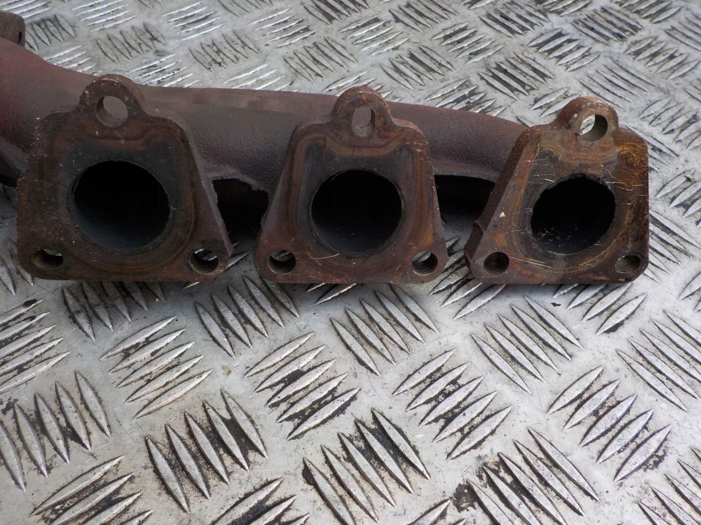 AUDI A6 C6 exhaust manifold 2.4 left right