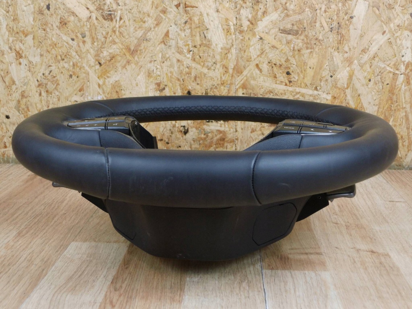 Lexus UX UX250h steering wheel, with shifting