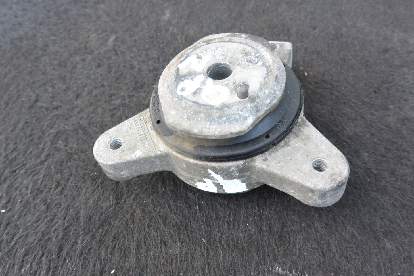 gearbox mounting 3.0B MASERATI QUATTROPORTE GHIBLI