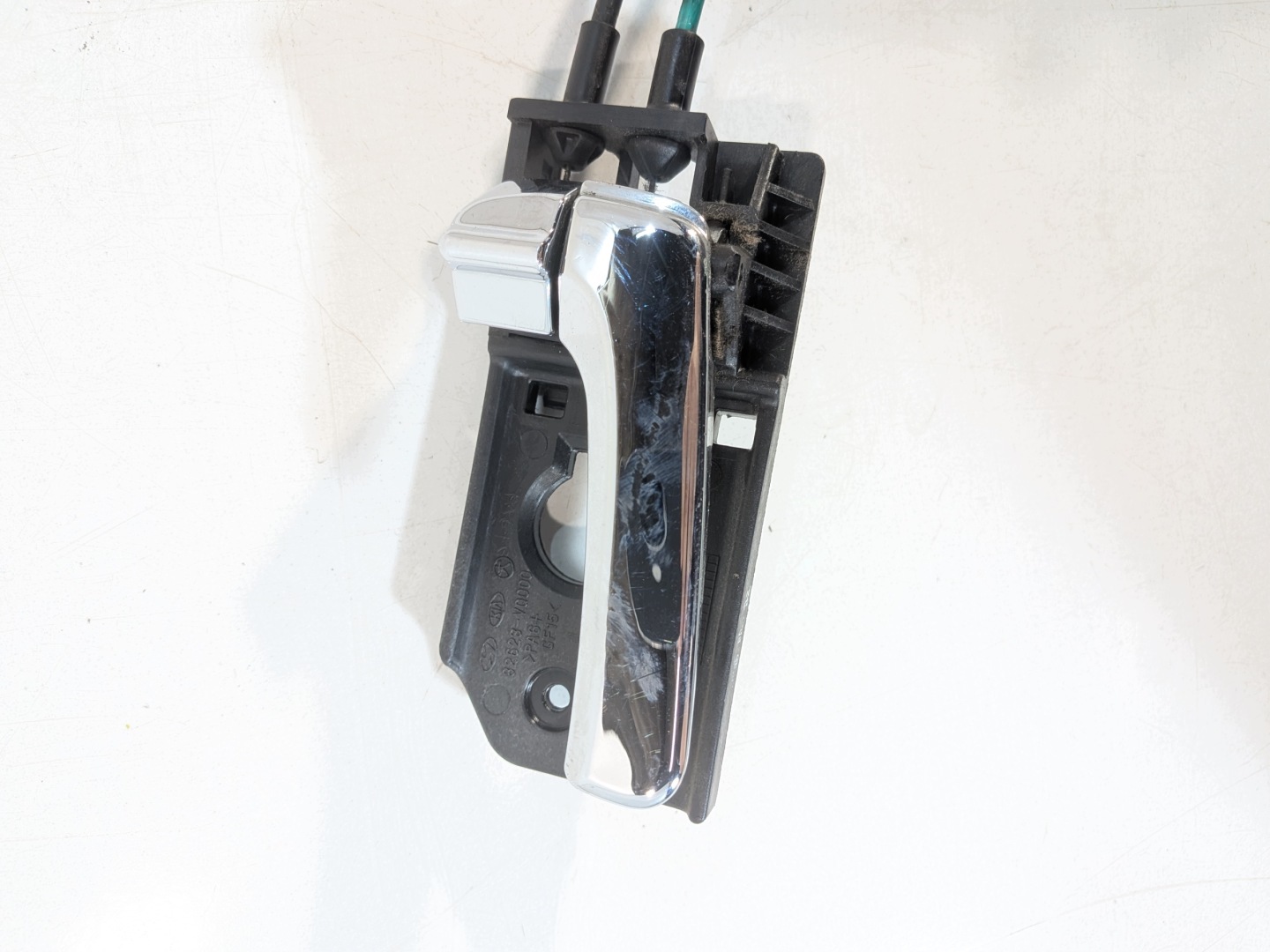 lock Z handle right front Kia Carnival 06-15