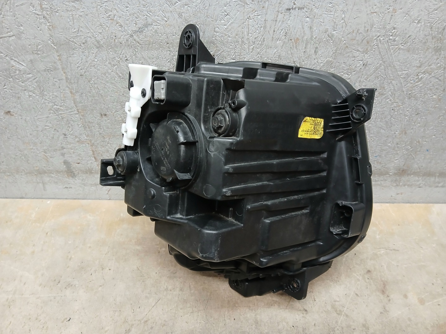 light front left HYUNDAI TUCSON IV 4 20- N7921-62110