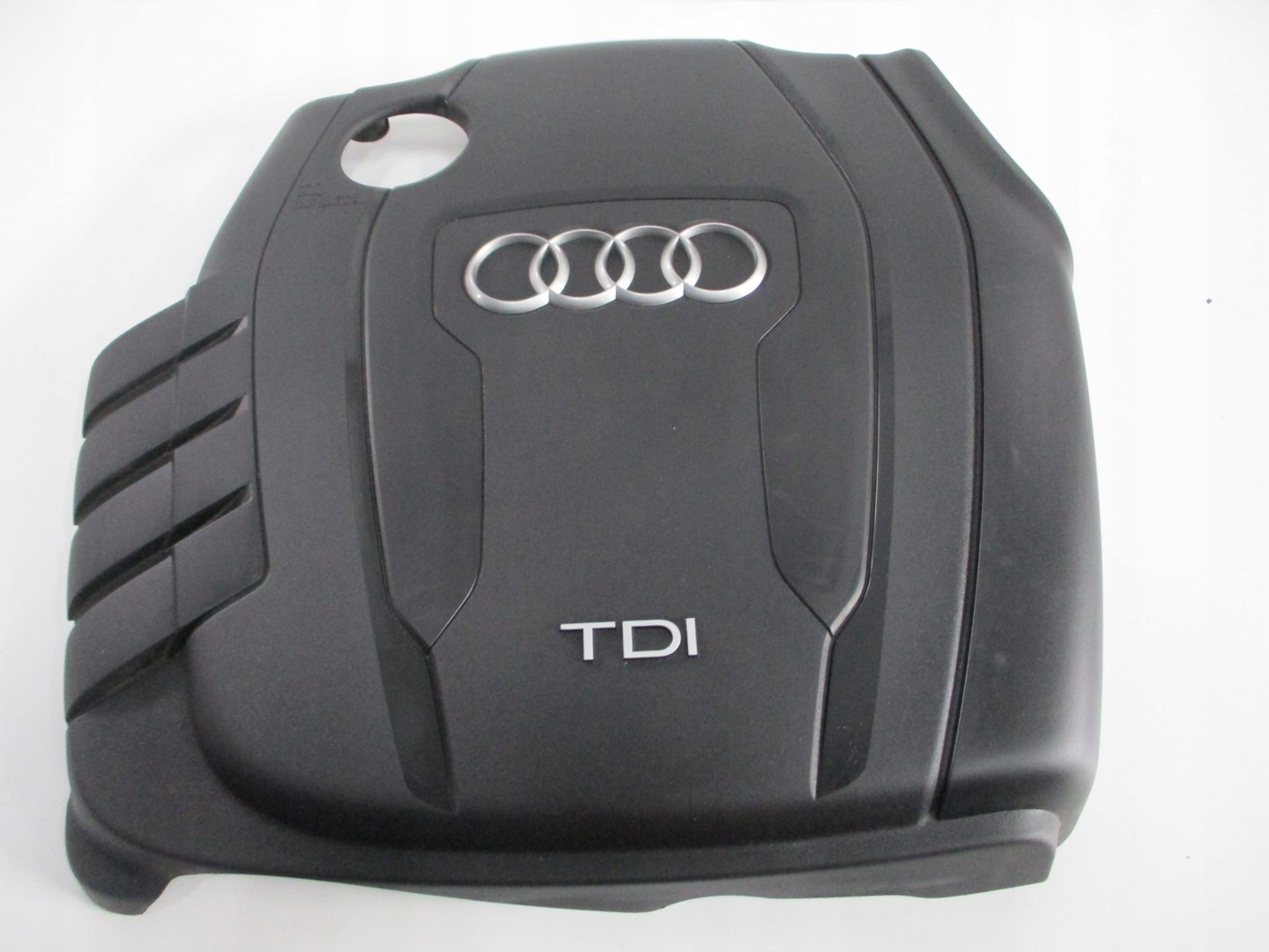 engine housing cover AUDI A4 8K0 LIFT