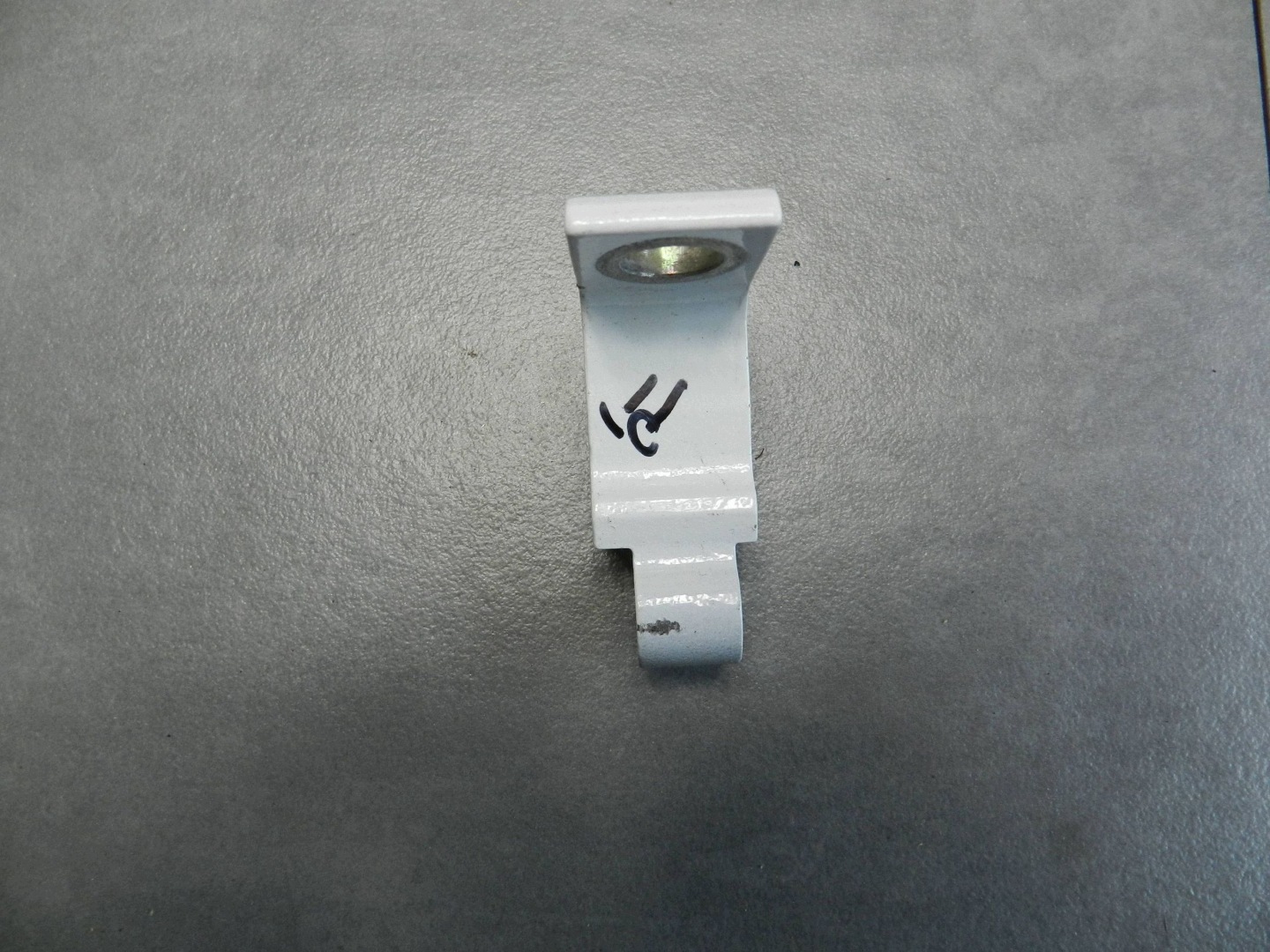 Volkswagen Golf VIII hinge lower right rear 5H0833402 N58577