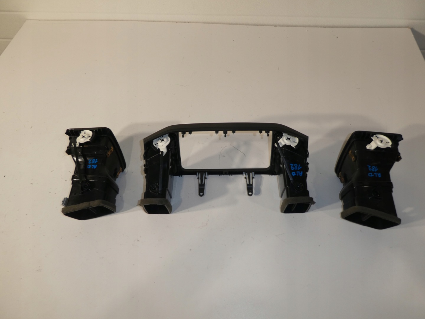 VW SHARAN SEAT ALHAMBRA grid air conditioning devices 7N0819704 running board