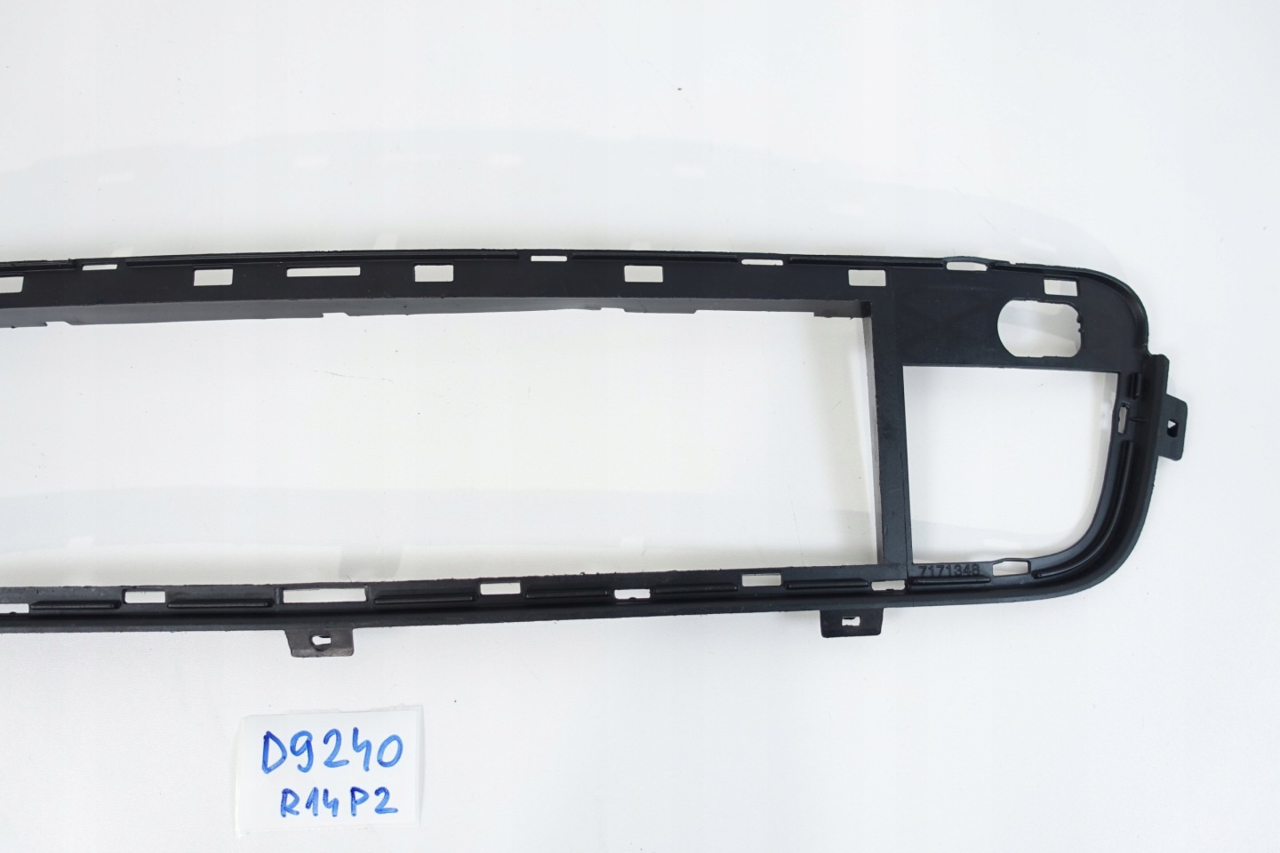 BMW X5 E70 06-13 7171348 frame grid central of a bumper front
