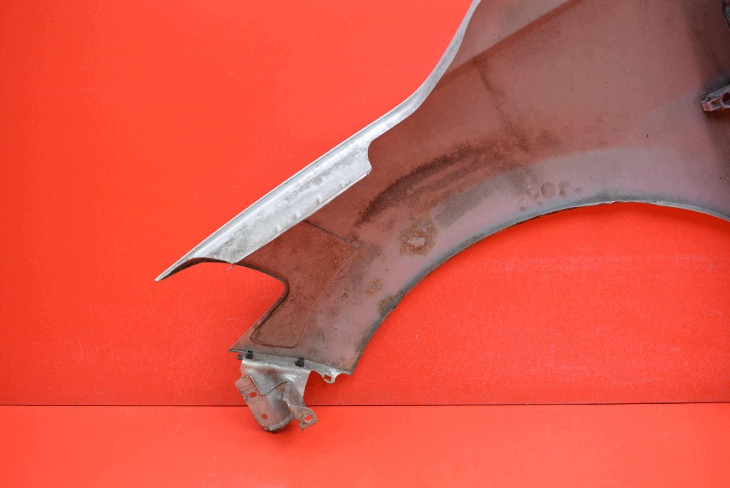 fender right front front SREBRNY NISSAN TIIDA C11 04-08