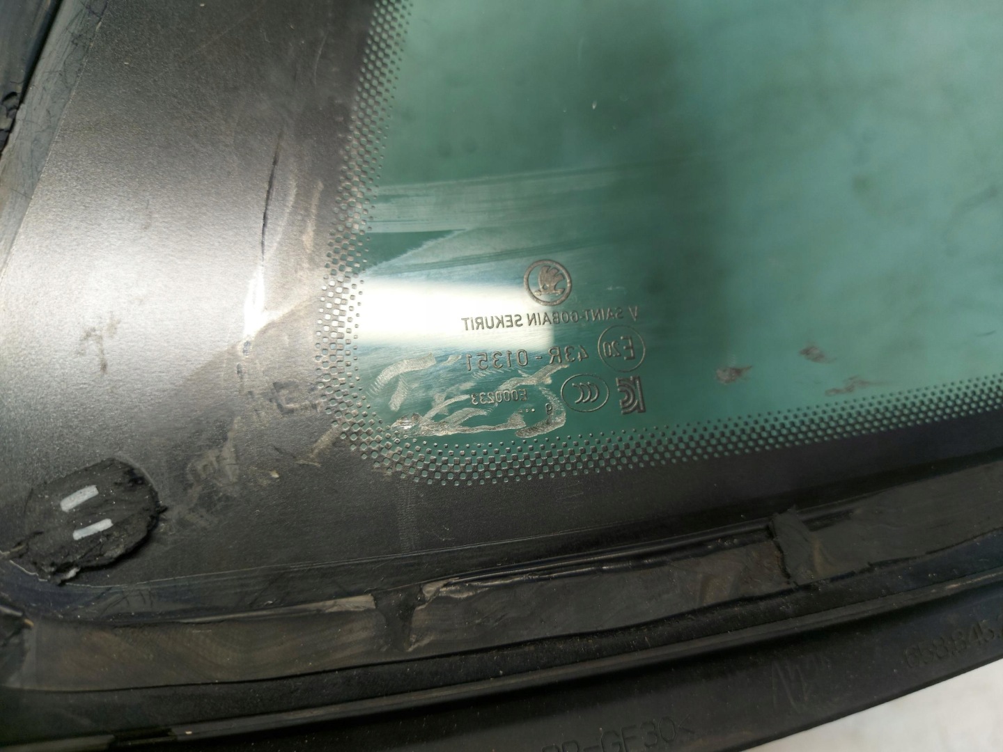 SKODA KAMIQ 658 window left rear part AS3 2019