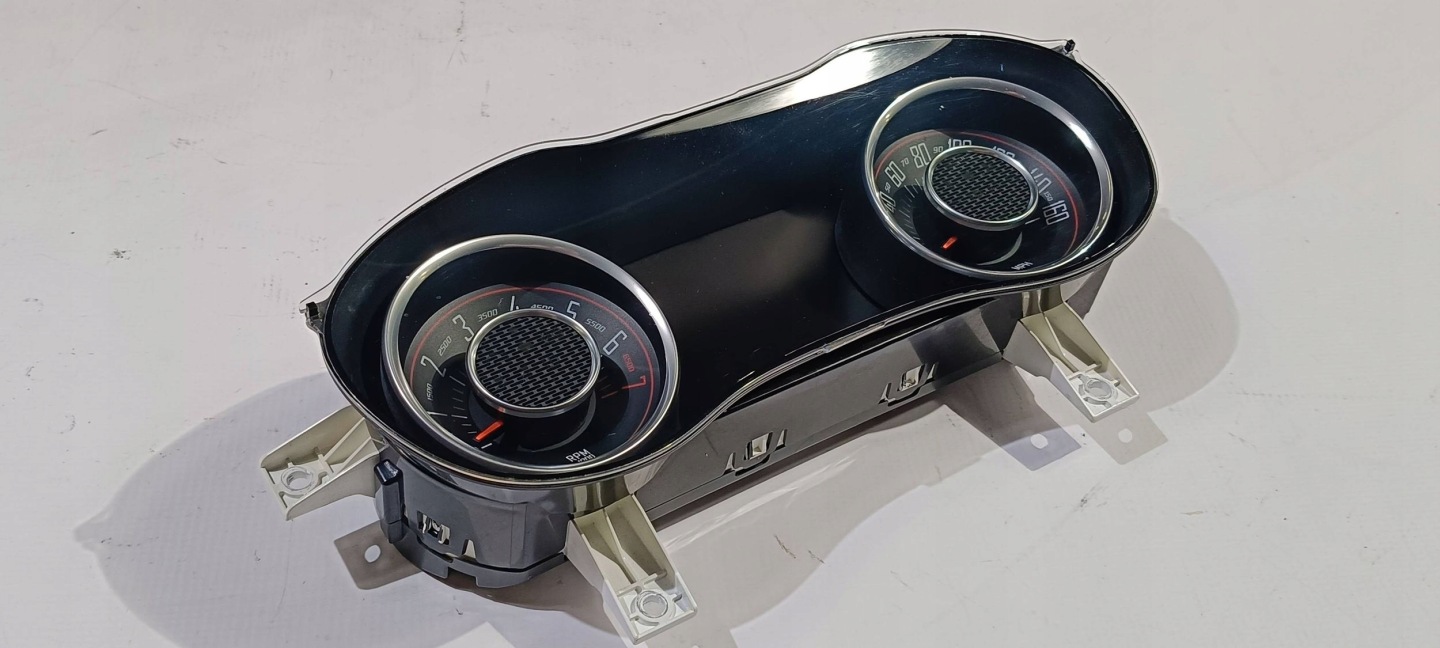 dials predkosciomierz wskazniki dials Dodge Challenger 3.6 V6 2015