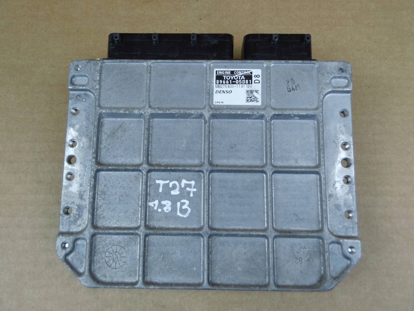 Toyota Avensis T27 1.8 B module computer control unit of the engine ECU 89661-05D81