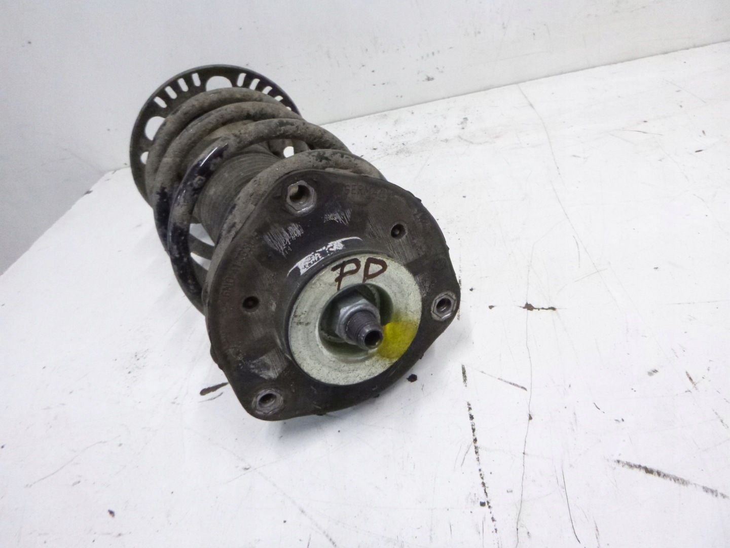 shock absorber front right Volkswagen Polo 9N3 1.4 TDI 2008r.