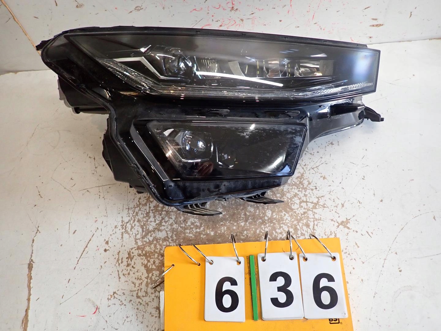 light front front right SKODA KODIAQ LIFT 2021- 566941036