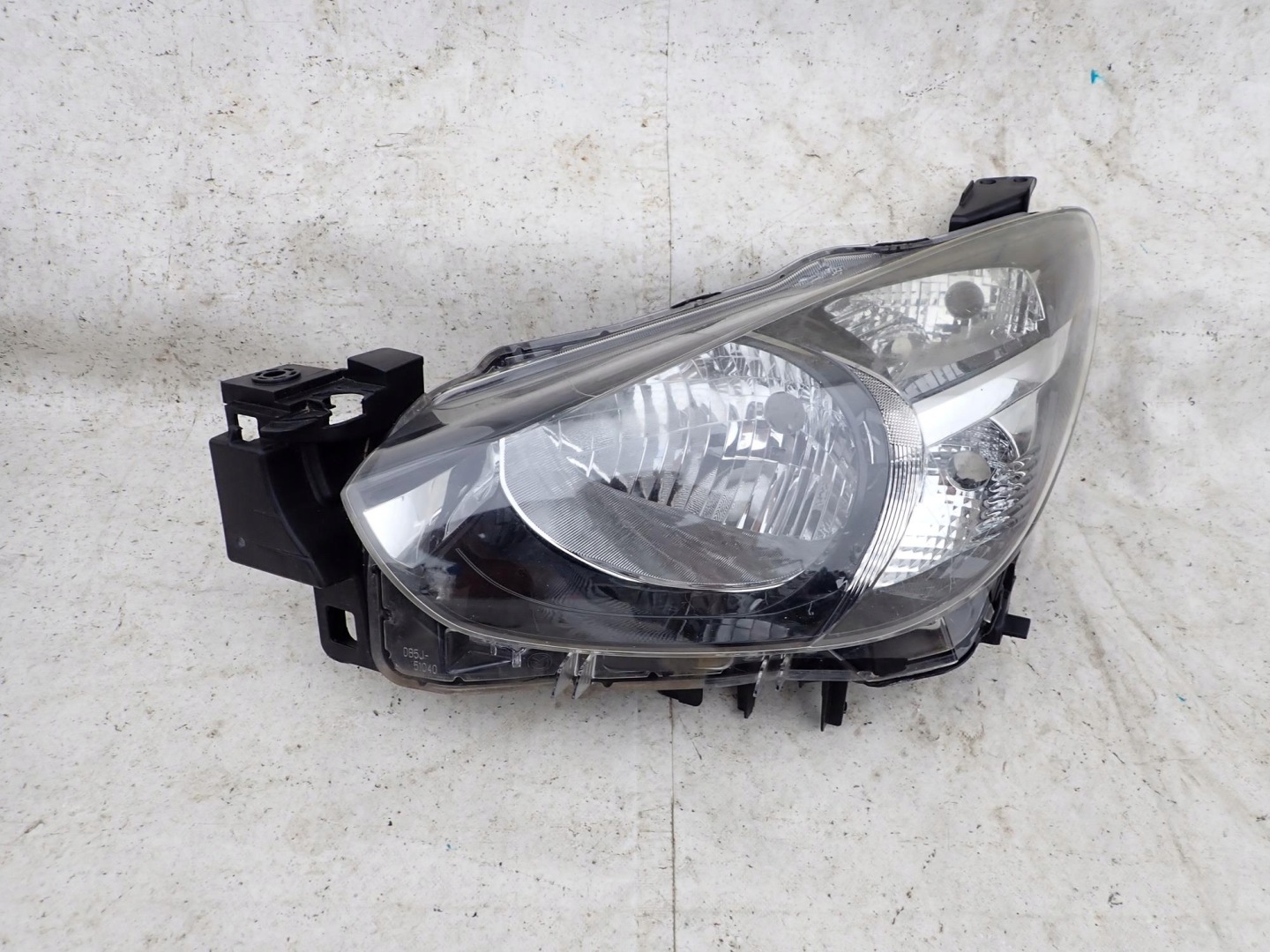 MAZDA 2 III 14-19 light front front left