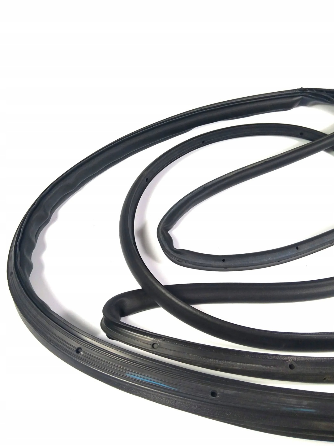 Chevrolet Silverado 1500 gasket door right front 2019+