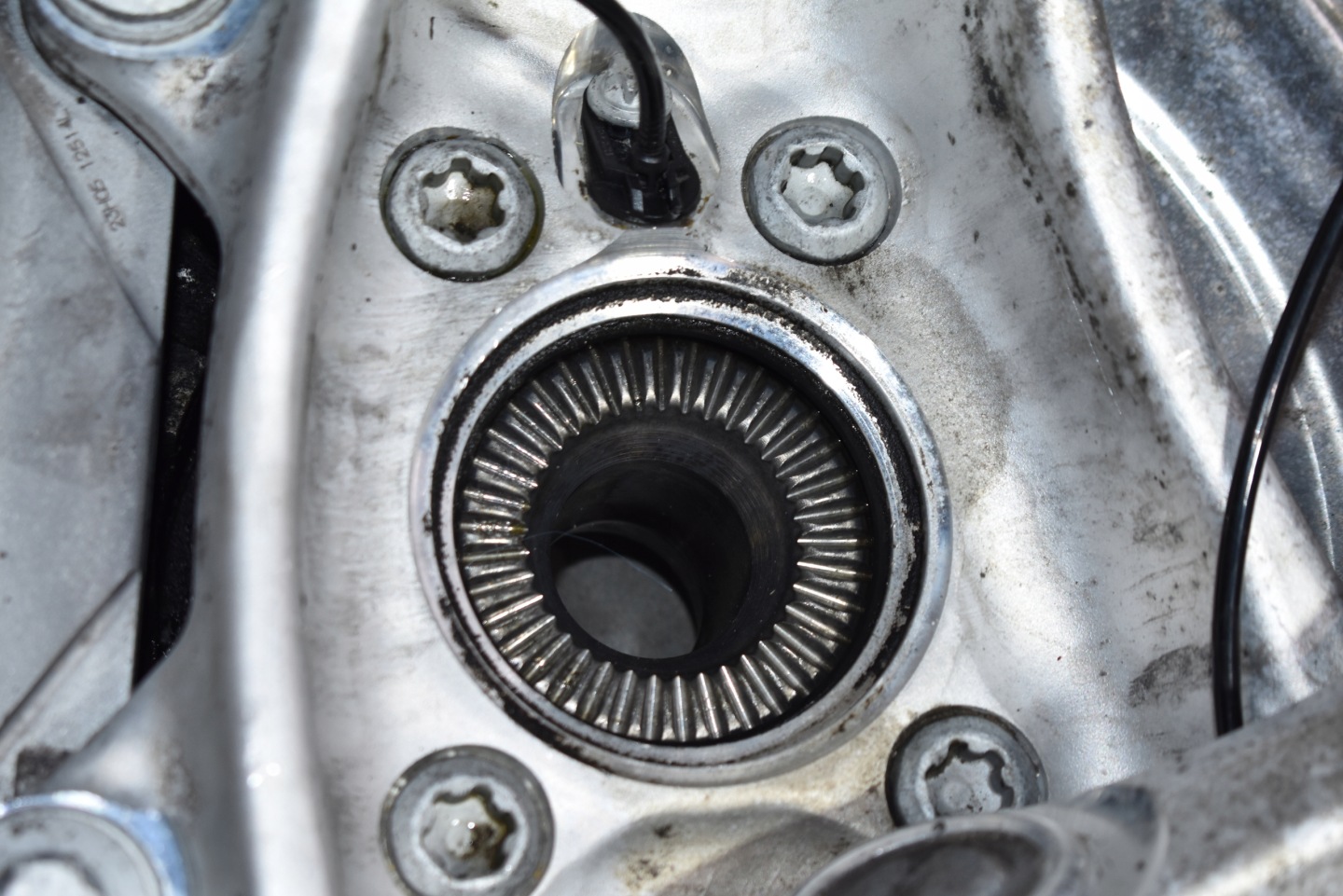 IDEALNE sususpension front front left BMW G70 1