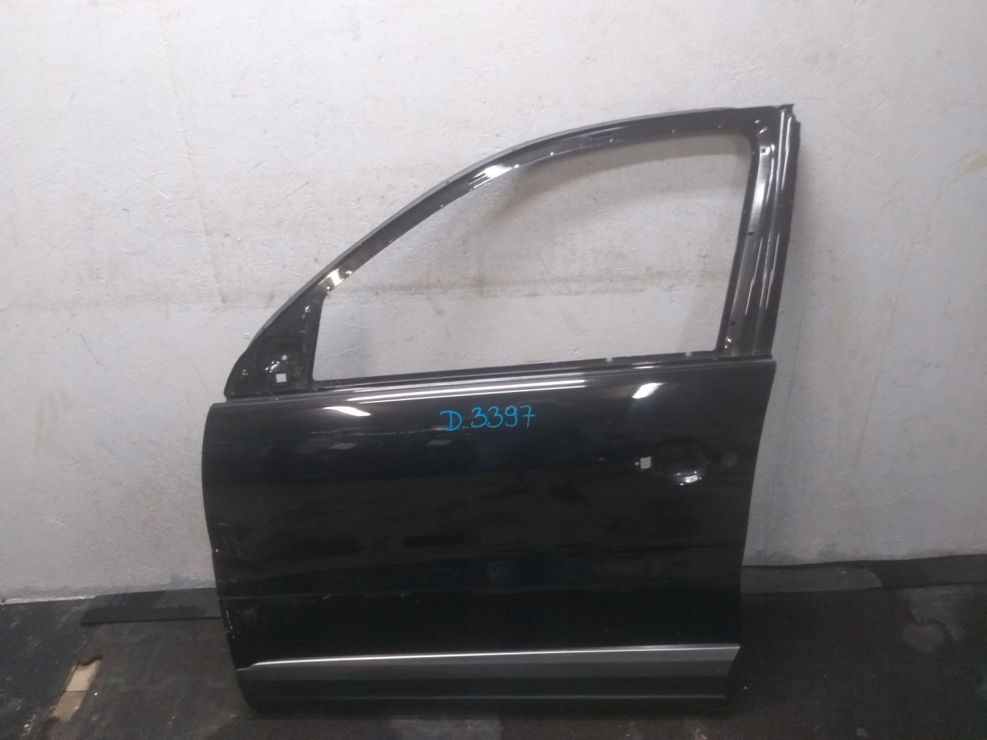 door front left VW TIGUAN and 1 07-15 7N0