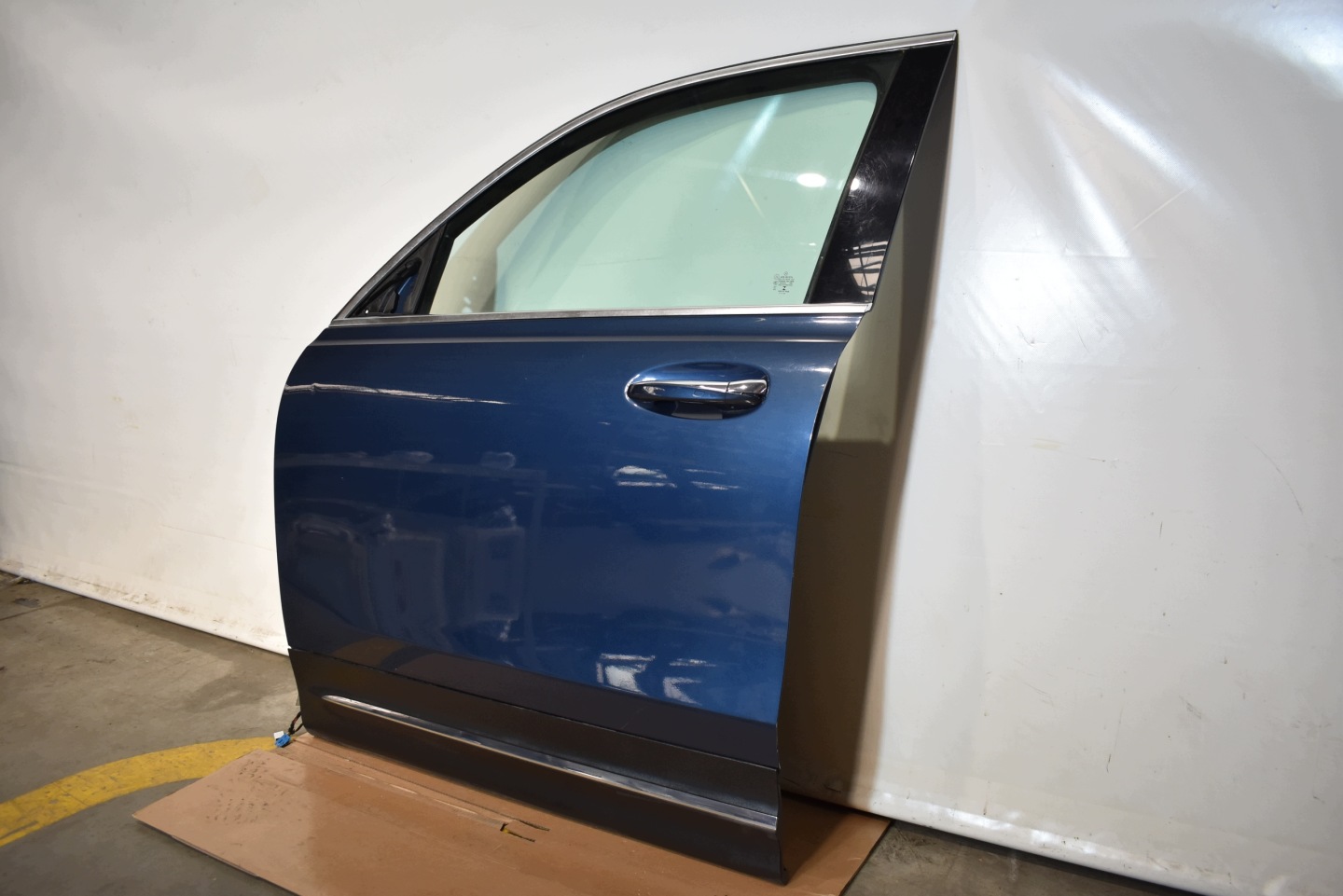IDEALNE KPL. door front front left colour 667 MERCEDES GLB X247 1