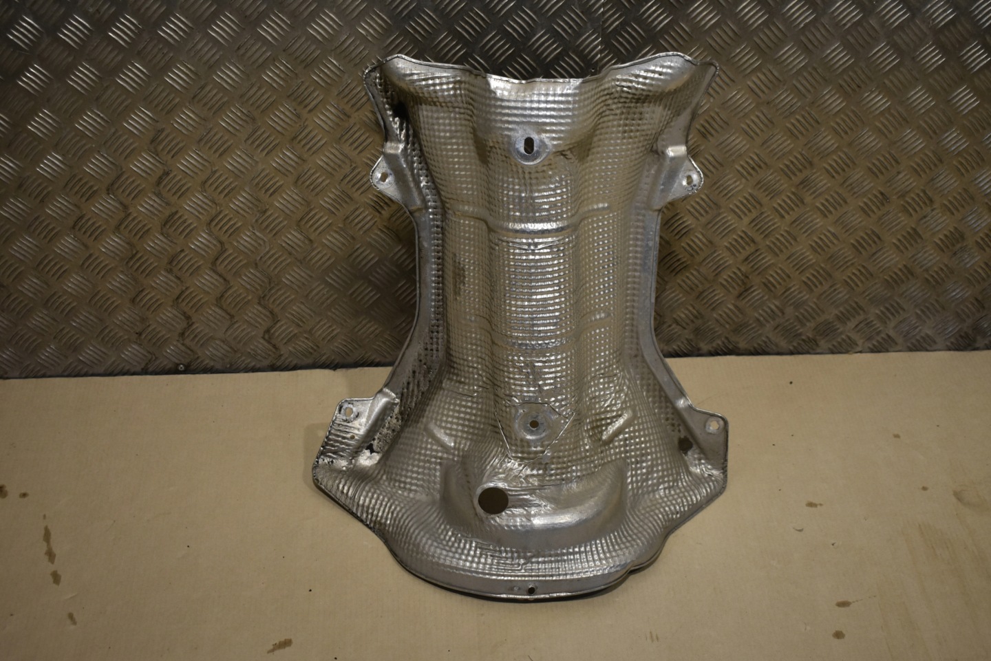 IDEALNA Blende Abdeckung TERMICZNA MERCEDES W167 1