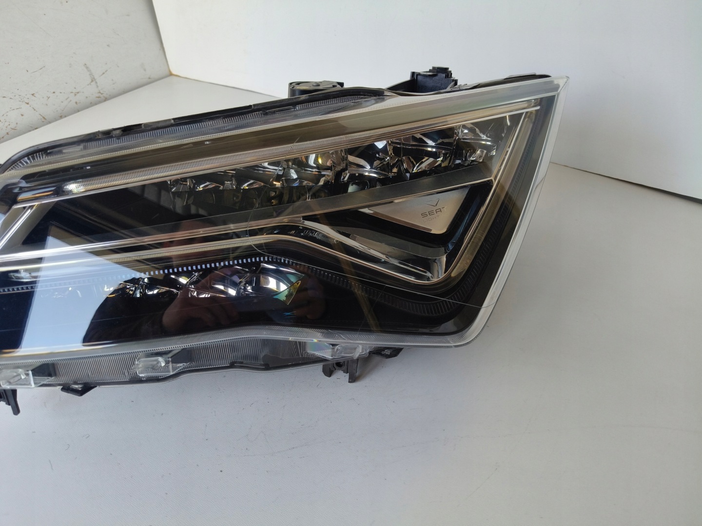 light left REFLEKTOR SEAT ATECA 575 16- FULL LED