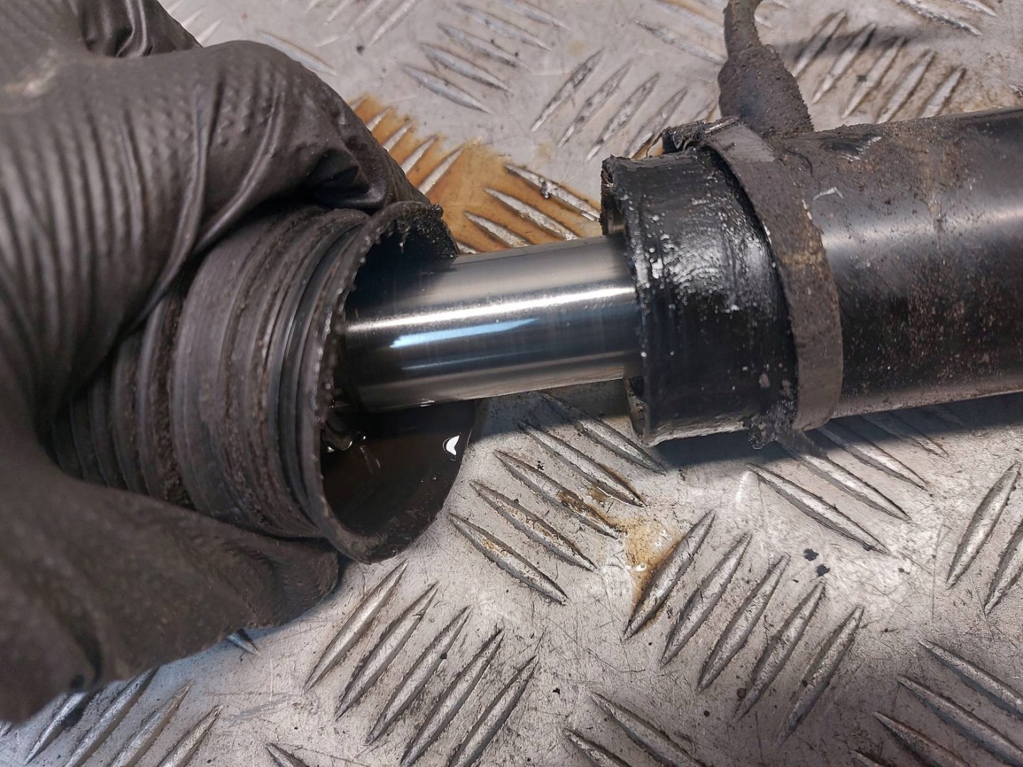 Boîter direction Boîter direction DO REGENERACJI KIA CERATO et 57700-2F100
