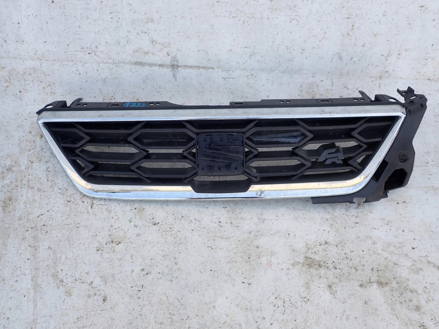SEAT IBIZA V 6F0 FR 17- grill grille radiator