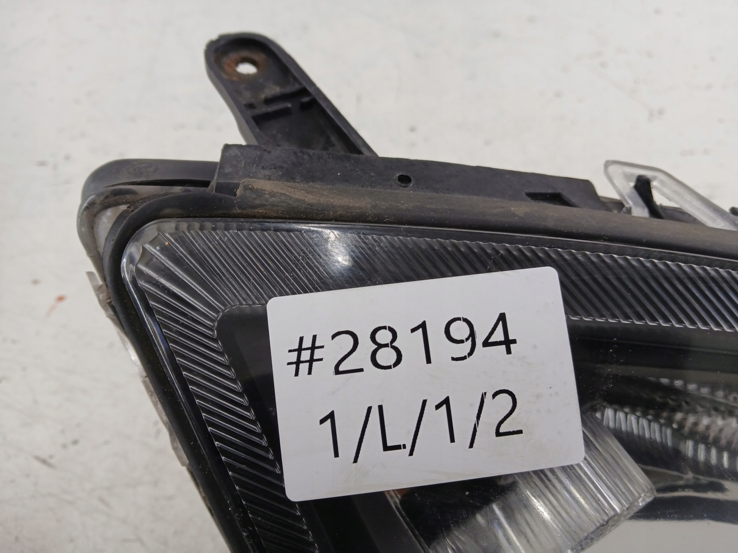 OPEL VECTRA C light right front black LADNA