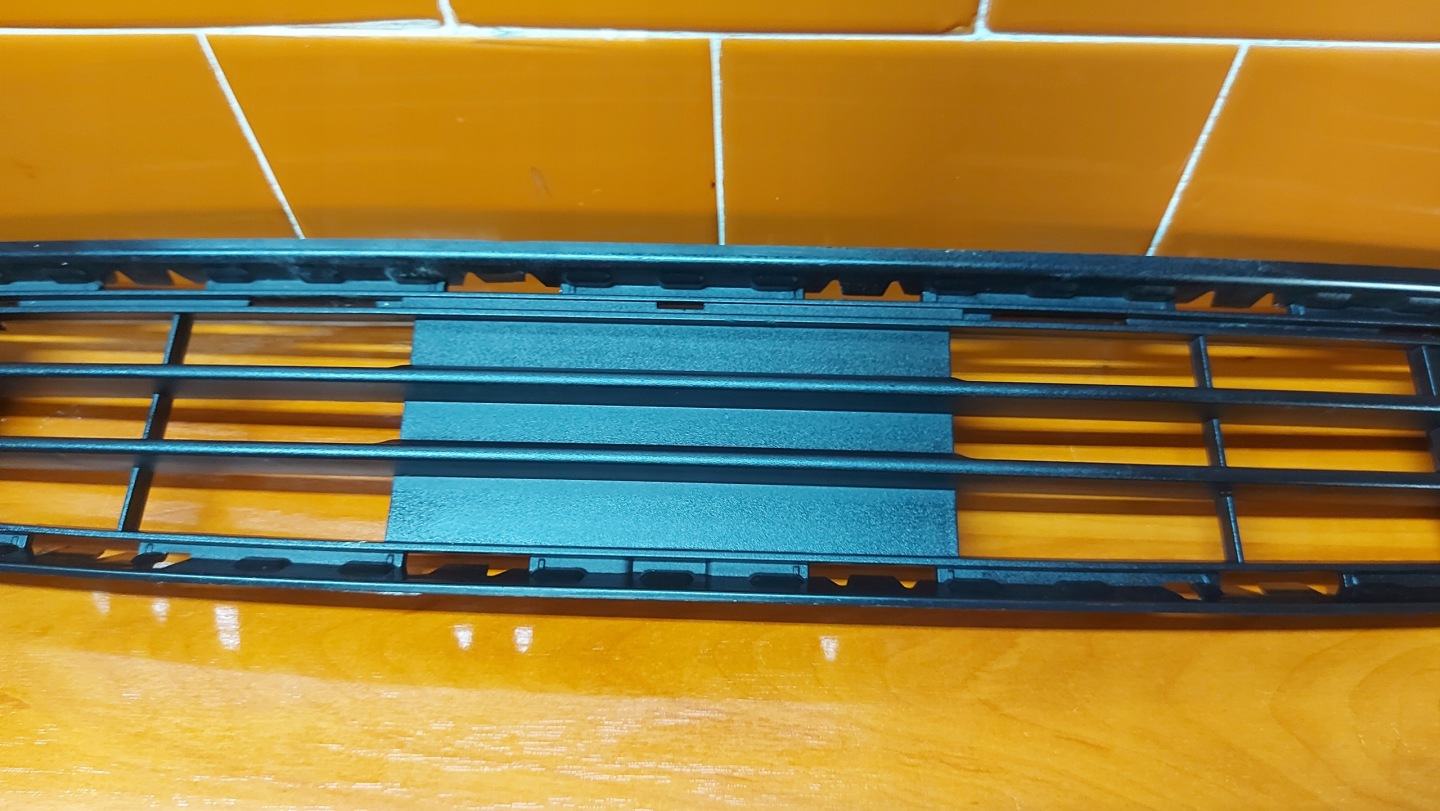 grid of a bumper central front front BMW X4 F26