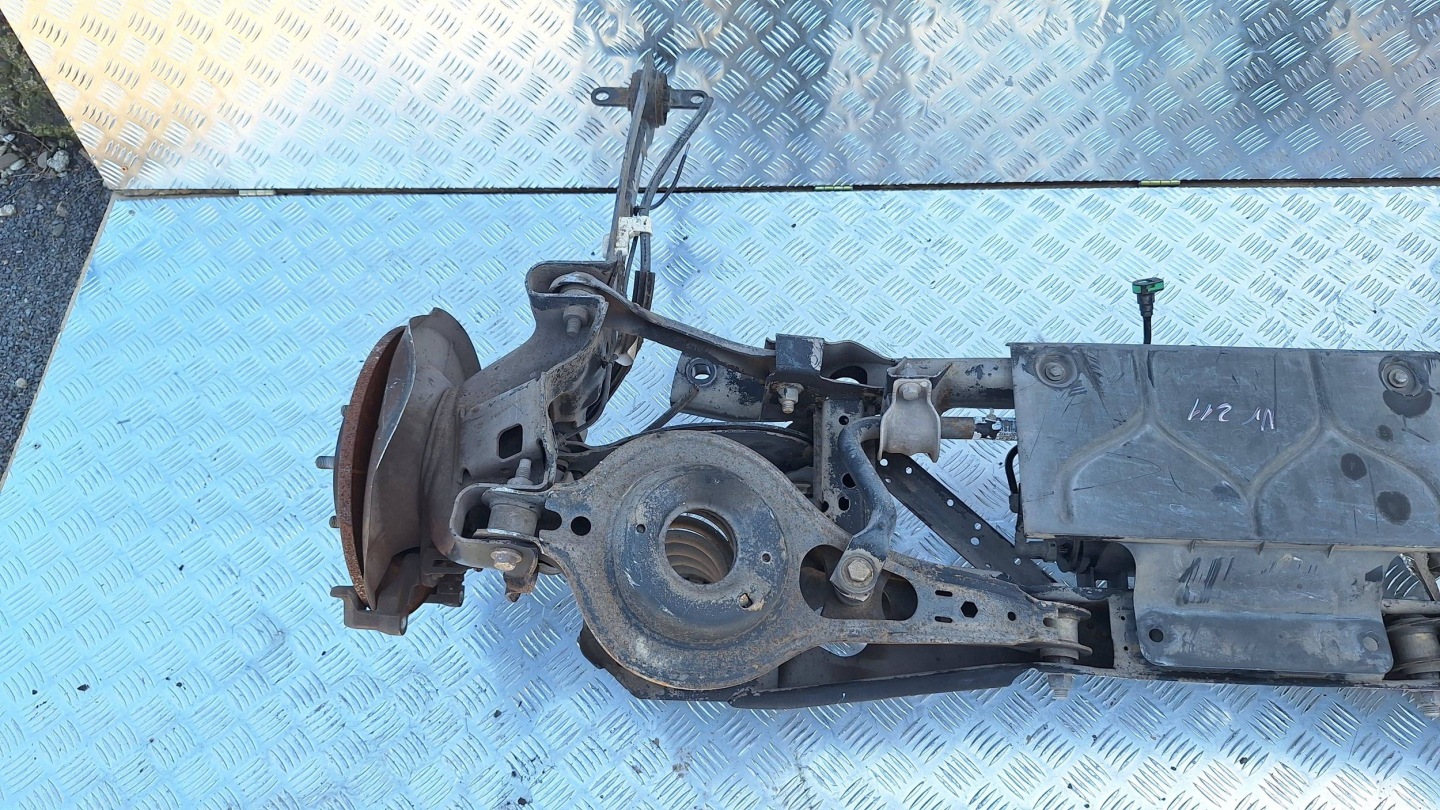 sider axis hubs sususpension rear part FORD FOCUS MK3 HB