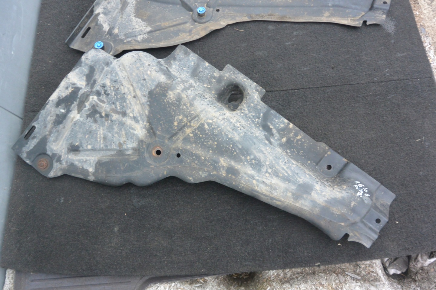 BLENDE ABDECKUNG UNTERFAHRSCHUTZ HECK KPL MERCEDES ML W164