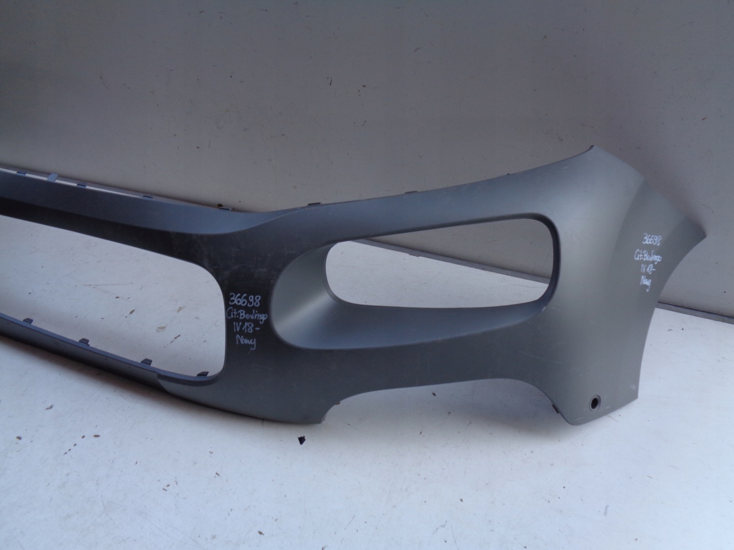 neu Frontstoßstange CITROEN BERLINGO IV 18- 36698