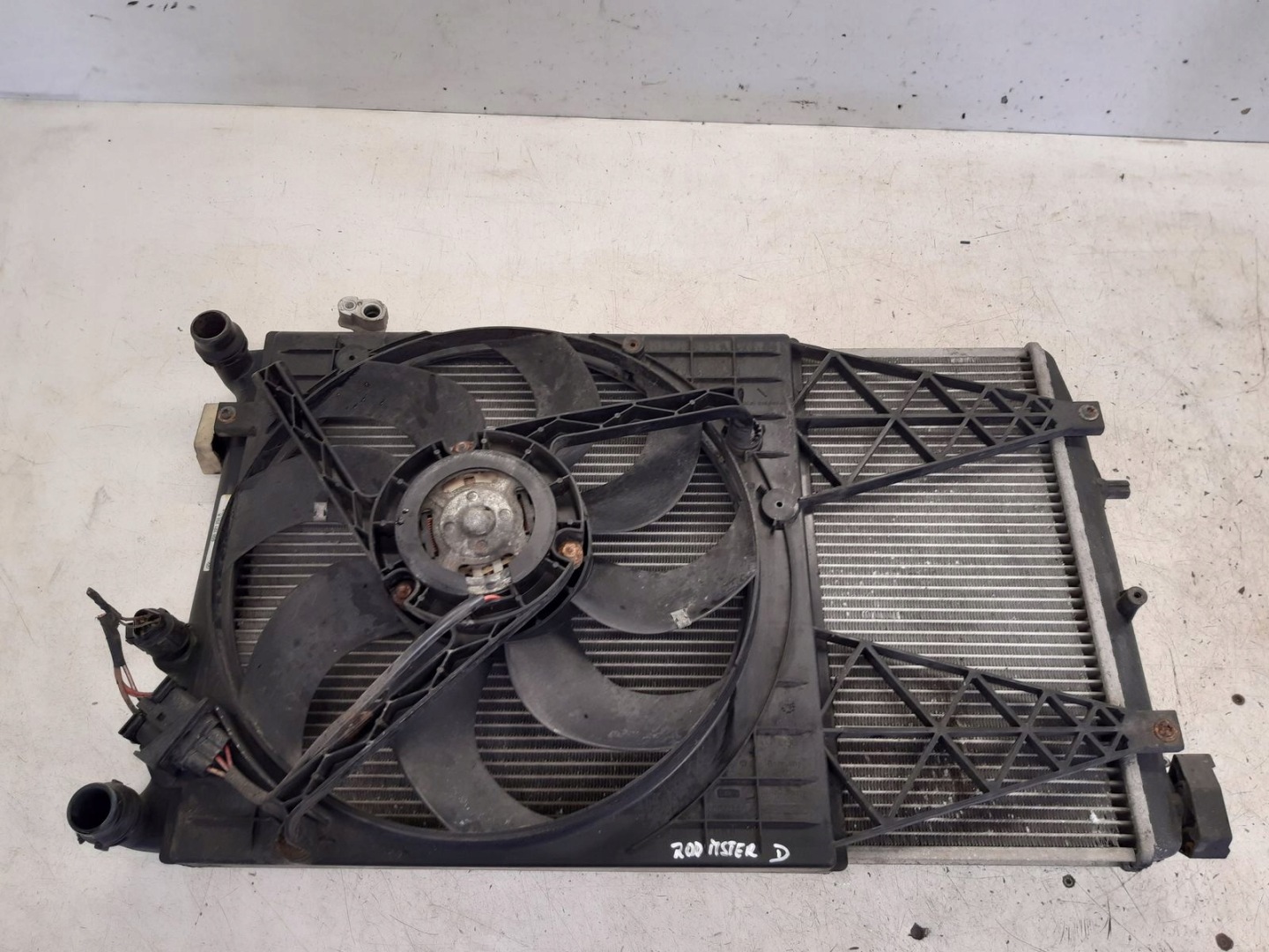 chladič vody ventilátor Skoda Roomster 1,9 TDI