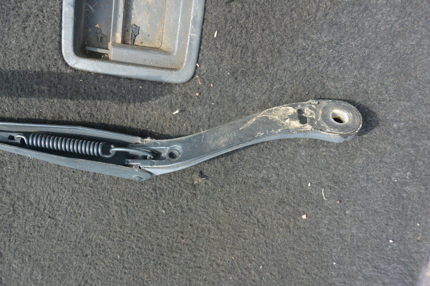 WISCHERARM BOSCH KPL MERCEDES C W204 EU
