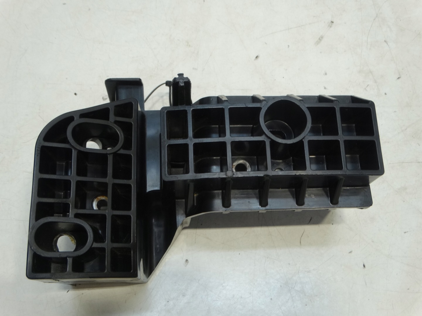 Support Support plaque Aile Droite Avant AMAROK II RANGER VI N1WB-16164-AC
