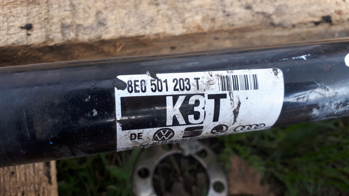 RS4 B7 semi-axis left left rear part 8E0501203T 4.2 V8