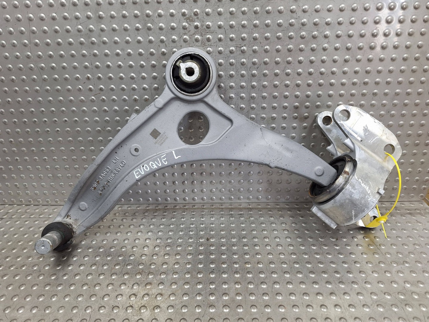 querlenker links vorne RANGE ROVER EVOQUE II L551 19- K8D2-3A053-BA