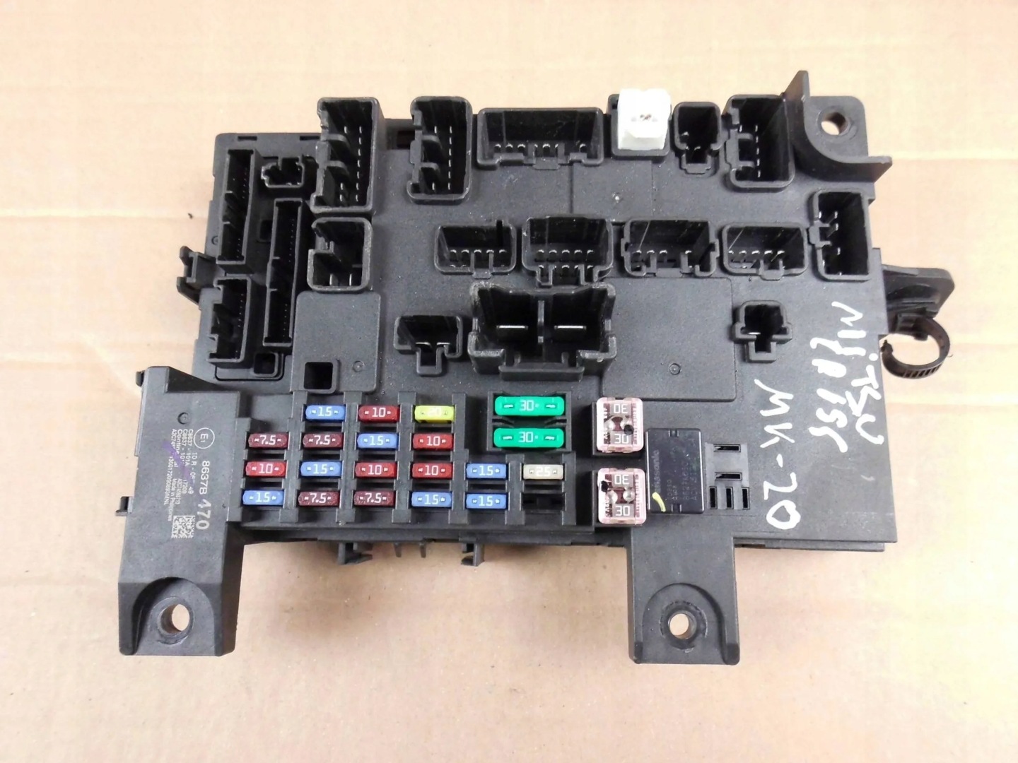 Mitsubishi Eclipse Cross module BSI BSM komfortu 8637B470