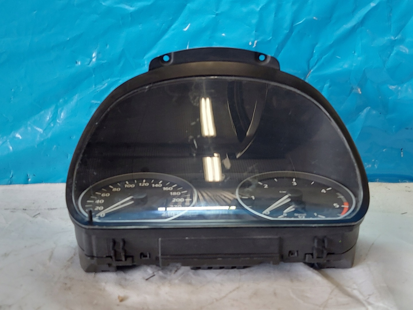 dials clock BMW 1 E87 118D 102495231