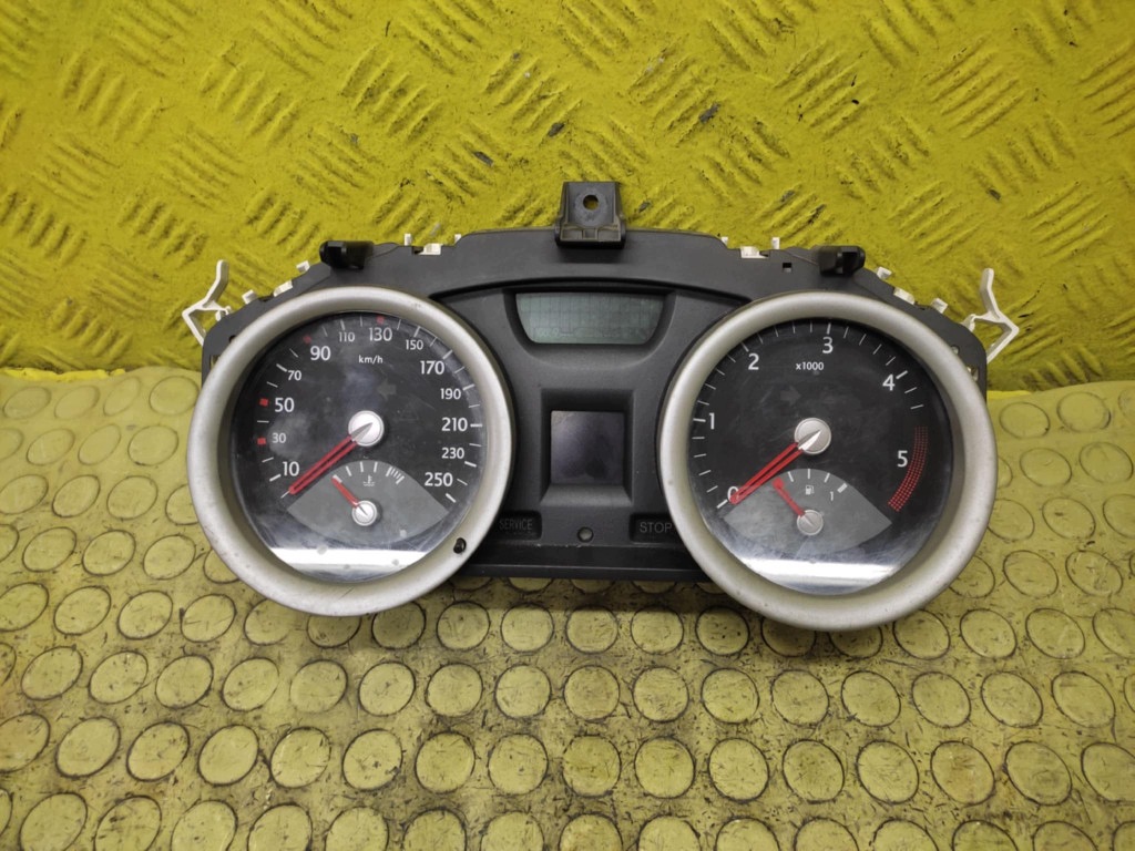 RENAULT MEGANE II 1.9 DCI dials 8200399700C