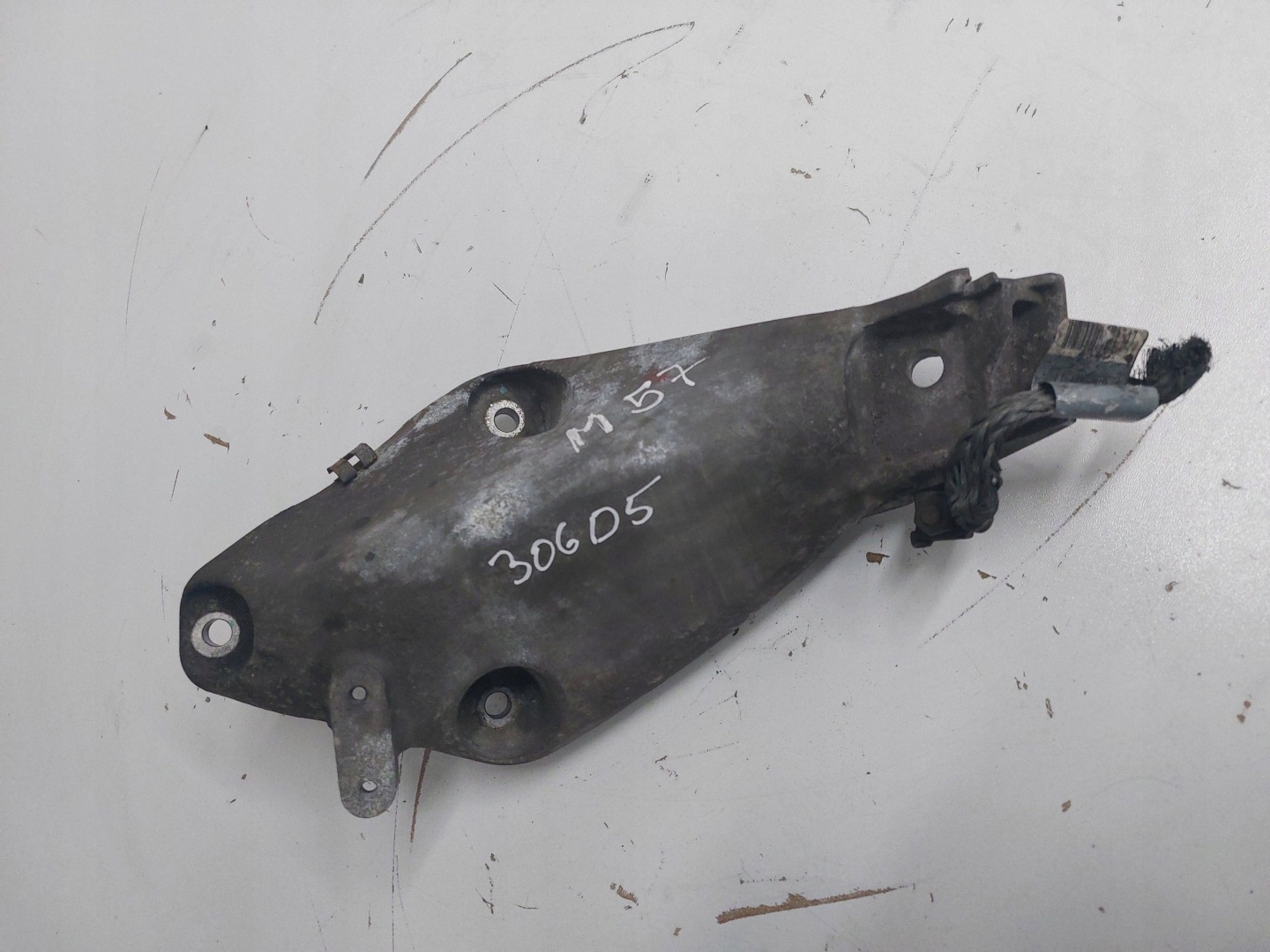 BMW X5 E70 X6 E71 3.0D N57 Support Support plaque Moteur 6787489