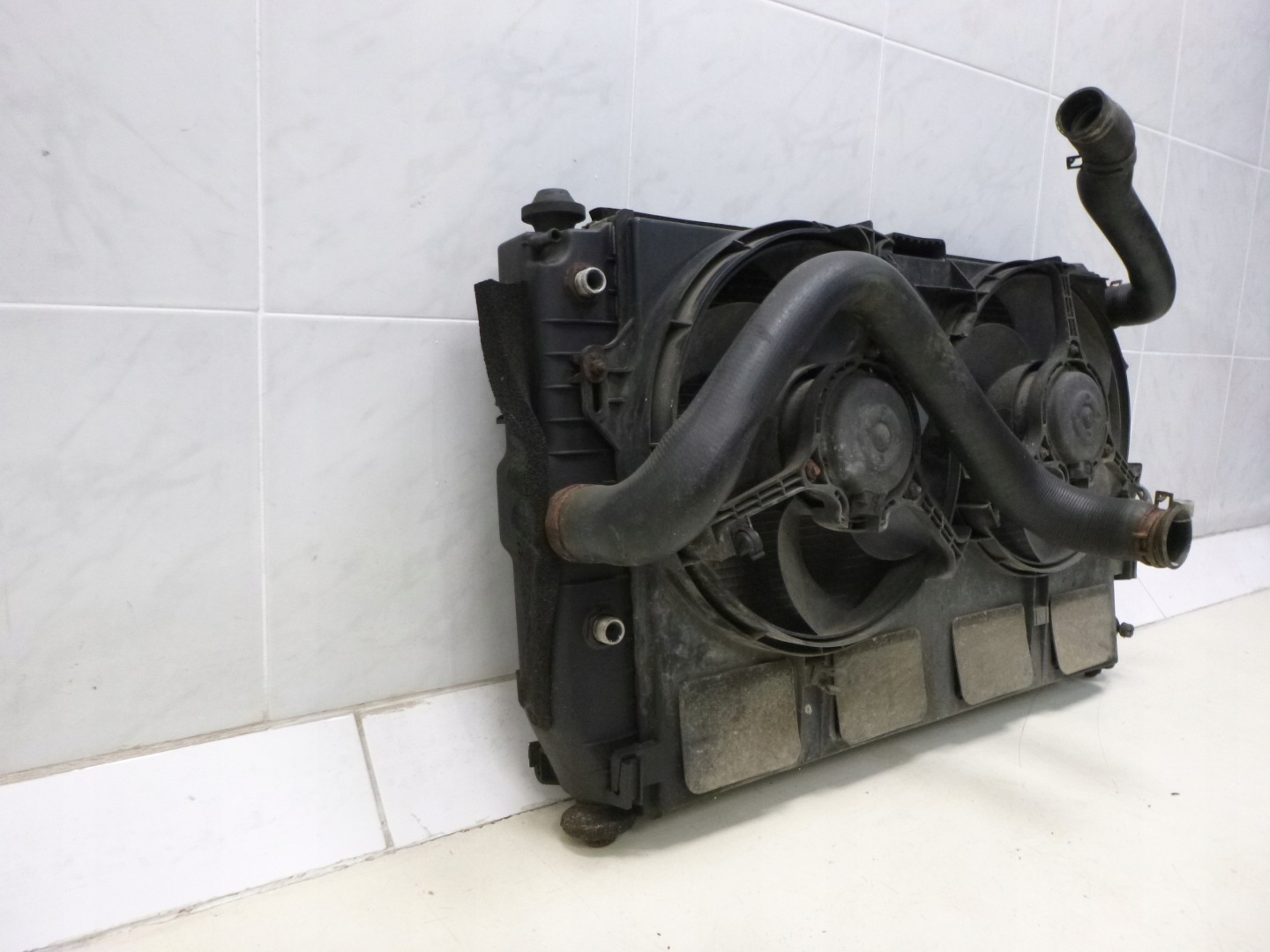 JAGUAR XK8 X100 4.0 V8 ventilátor chladič vody