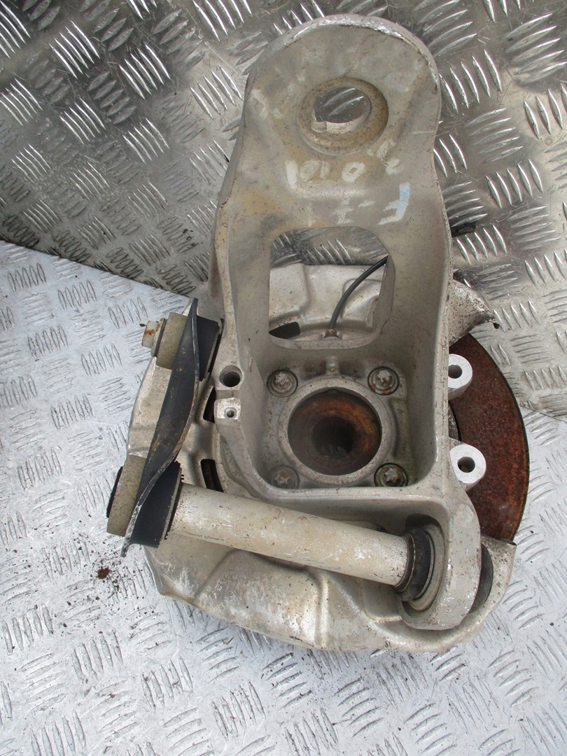 swing right left BMW X6 E71 3,0D rear part